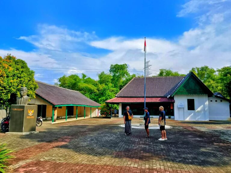 Museum Dr. Radjiman Wedyodiningrat di Kauman Widodaren Ngawi (Dok. Catrawarta)